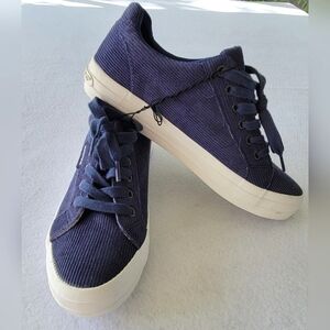 Rocket Dog Women’s Corduroy  Sneaker Navy Blue And‎ White Sz 10